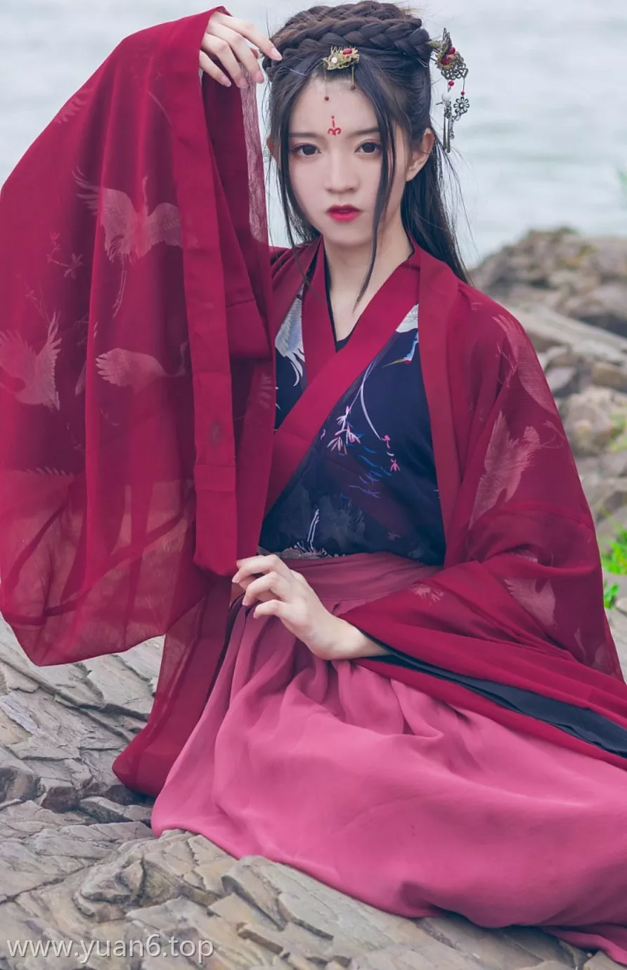 美图欣赏丨Coser_Kettoe-汉服姑娘[9P-207MB]