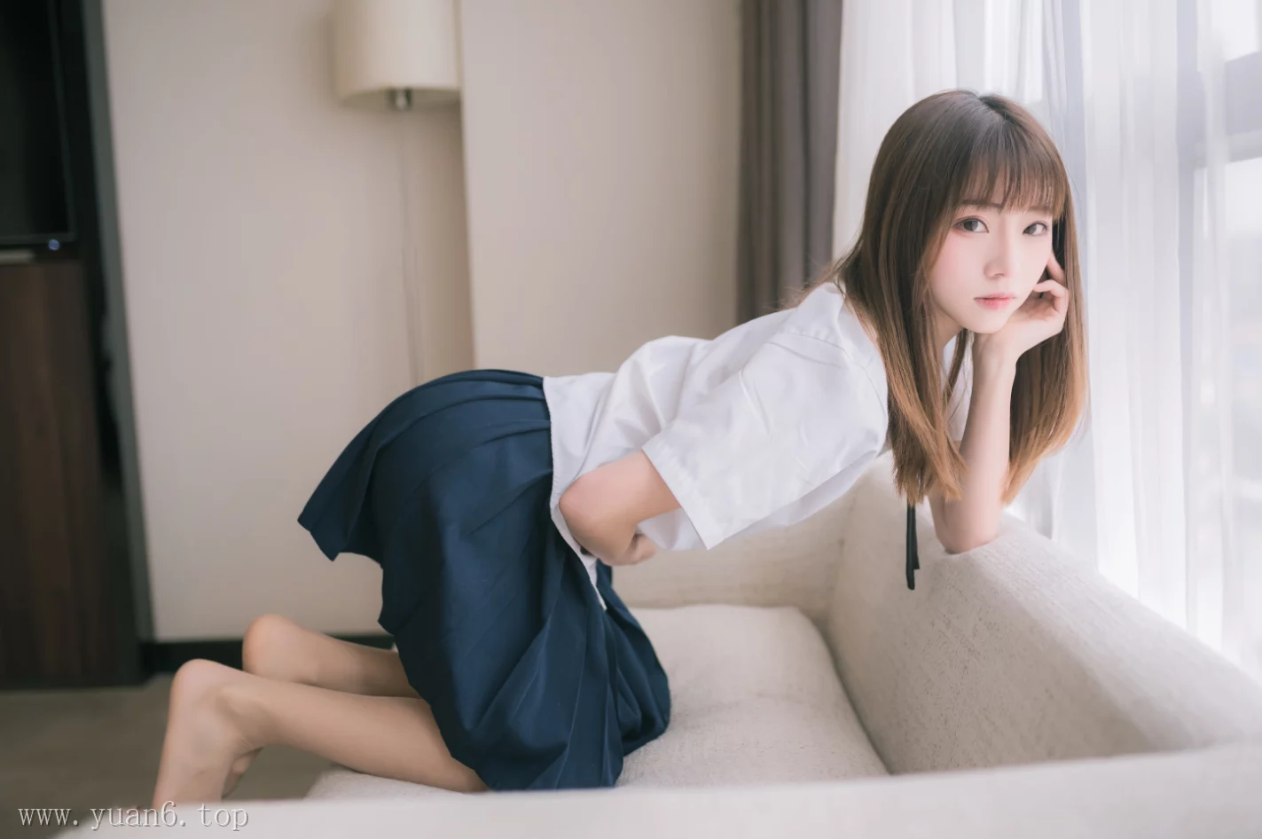 美图欣赏丨Coser_Kitaro_绮太郎-JK小姐姐[48P-299MB]