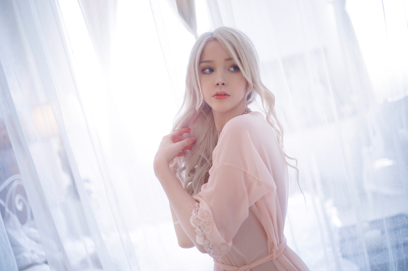 美图欣赏丨Coser_Sayathefox高清图片和粉色套裝cos欣赏