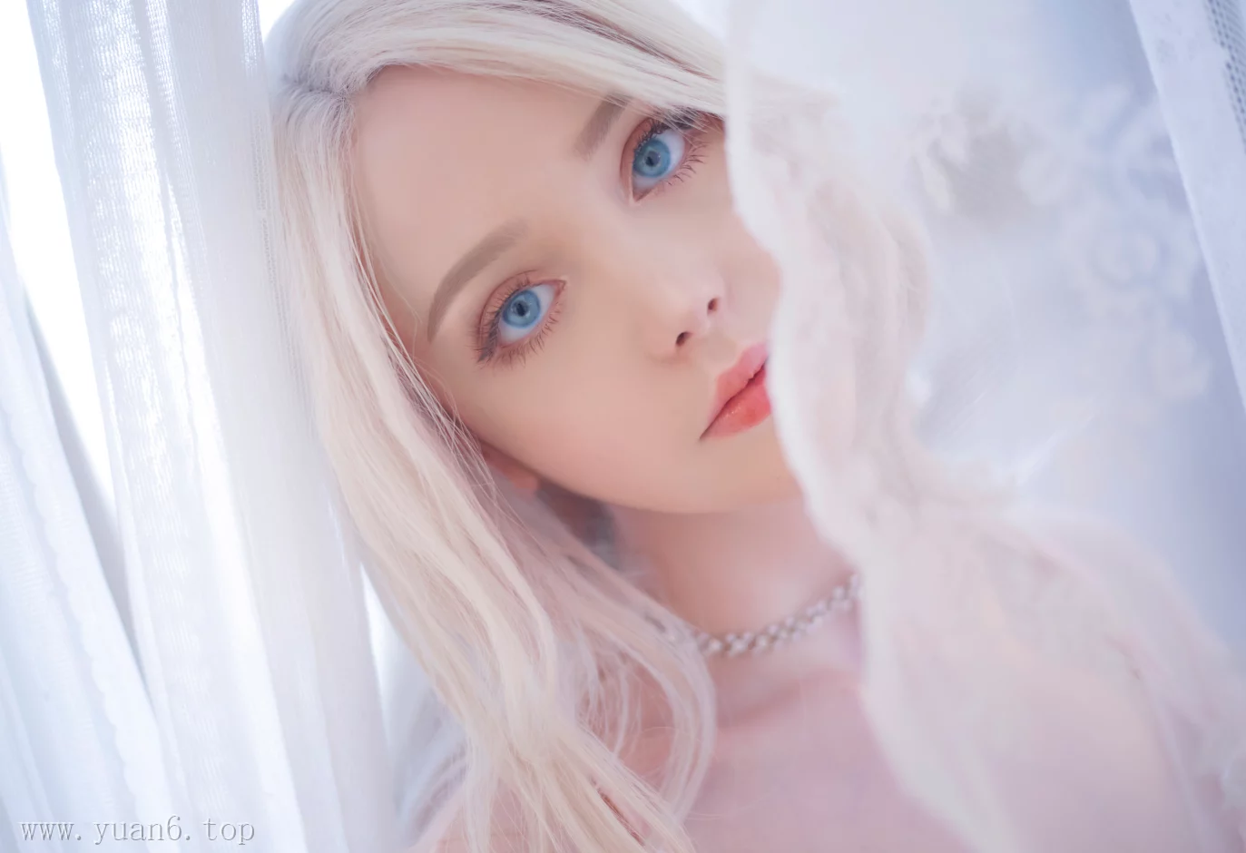 美图欣赏丨Coser_Sayathefox高清图片和粉色套裝cos欣赏