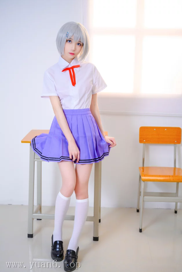 美图欣赏丨Coser_Tomoyo酱cos作品:鸢一折纸校服