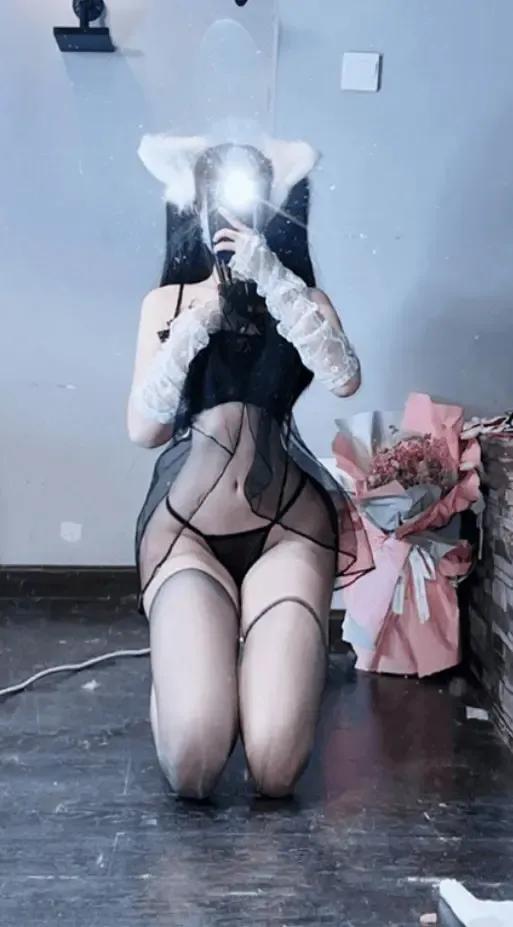 小艾根本吃不饱 微密圈全套实拍私房写真合集完整版[23套]