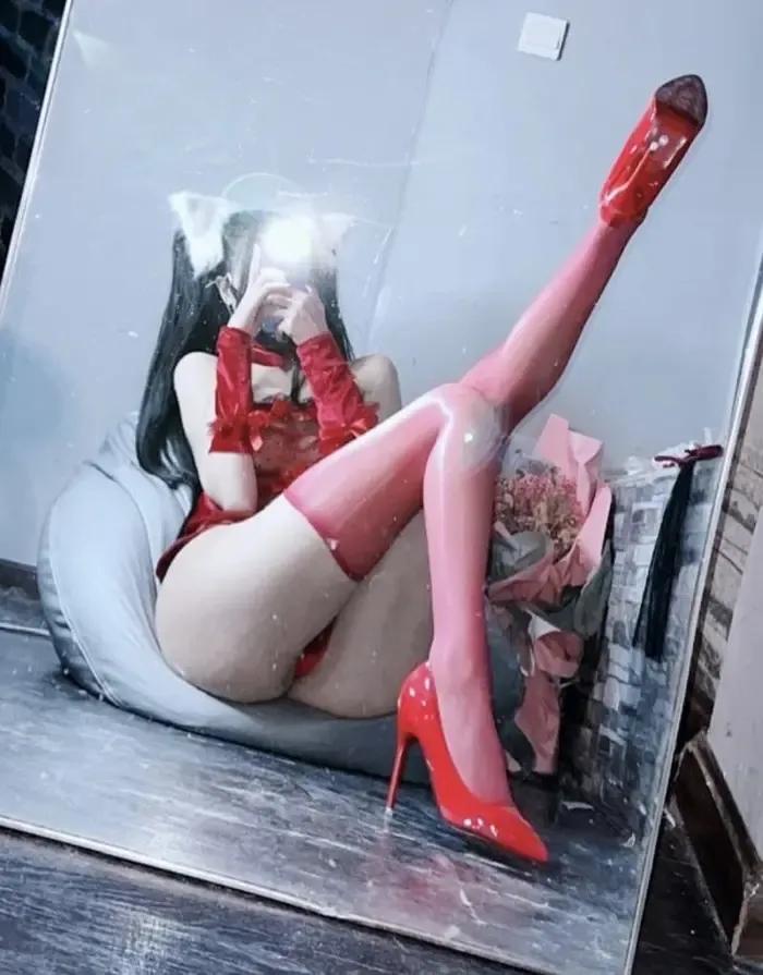 小艾根本吃不饱 微密圈全套实拍私房写真合集完整版[23套]