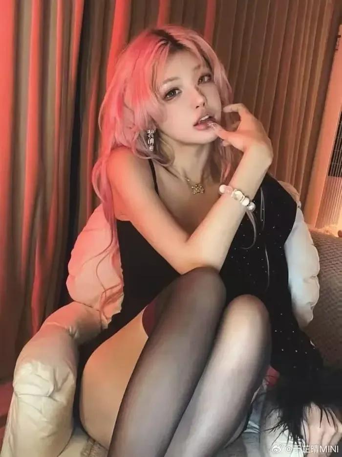 于芷晴mini 微密圈土豪定制全套写真视频合集资源[19套]