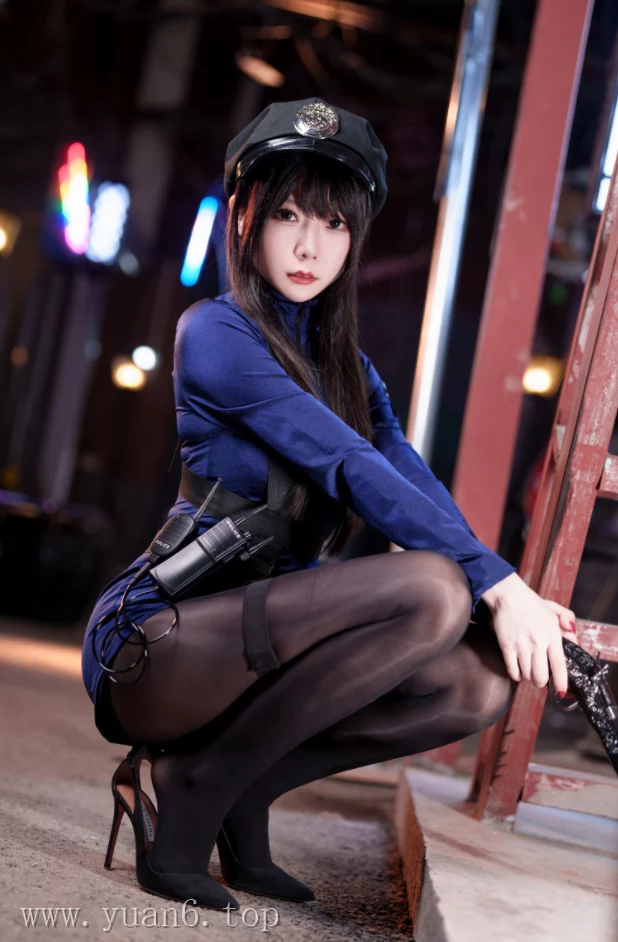 美图欣赏丨Coser香草喵露露:NO.62-十一月舰长[40P-1V-1.55G]