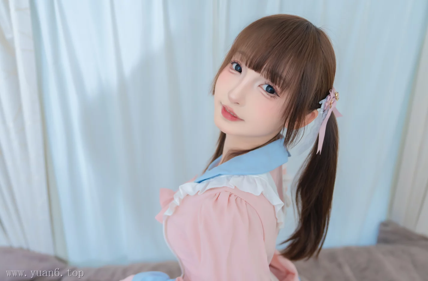 美图欣赏丨Coser神楽坂真冬:NO.204-小小女仆 [75P2V-374MB]