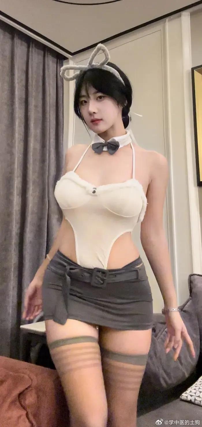 学中医的土狗 微密圈全网热搜全套写真合集下载[4套]