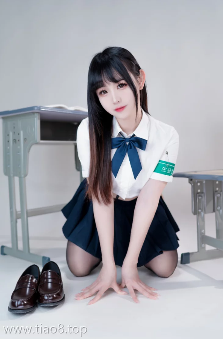 美图欣赏丨Coser_miko酱ww:NO.086-风纪委员[40P-258.1M]