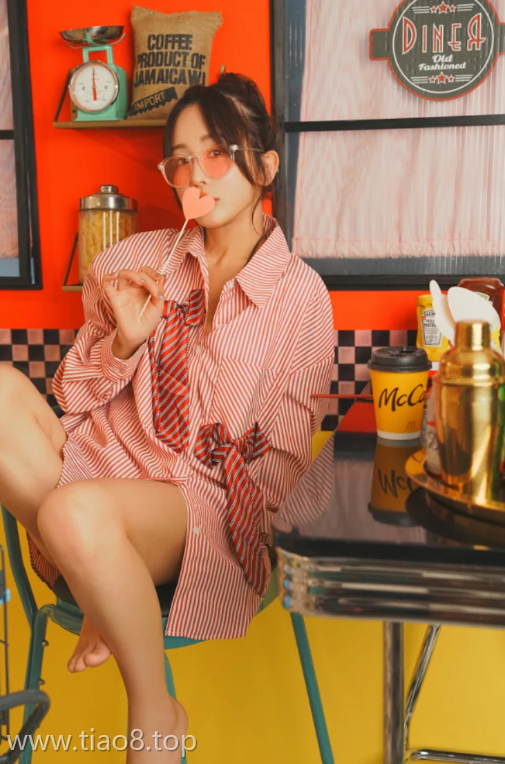 美图欣赏丨Coser_いくみ:NO.054-Fantia系列:Dress Shirt