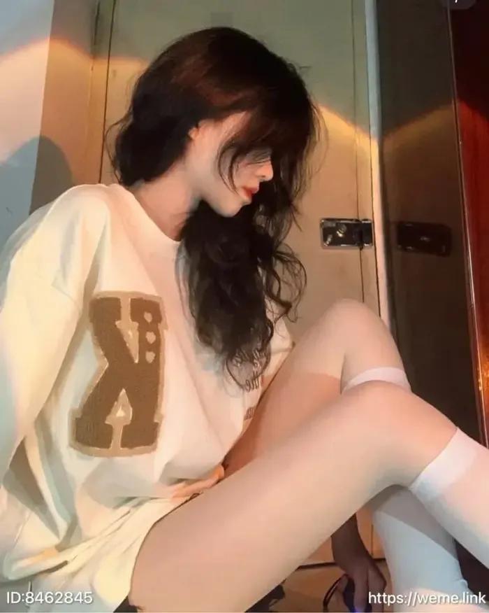 粉色袍袍（欧袍yy） 微密圈私人定制写真视频合集[20套]