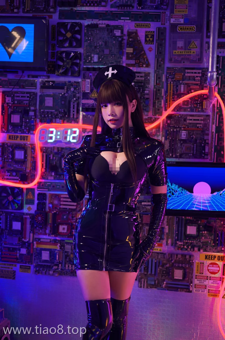 美图欣赏丨Coser_Neko-薇薇:NO.012-暗黑护士[54P-5V-543.8M]