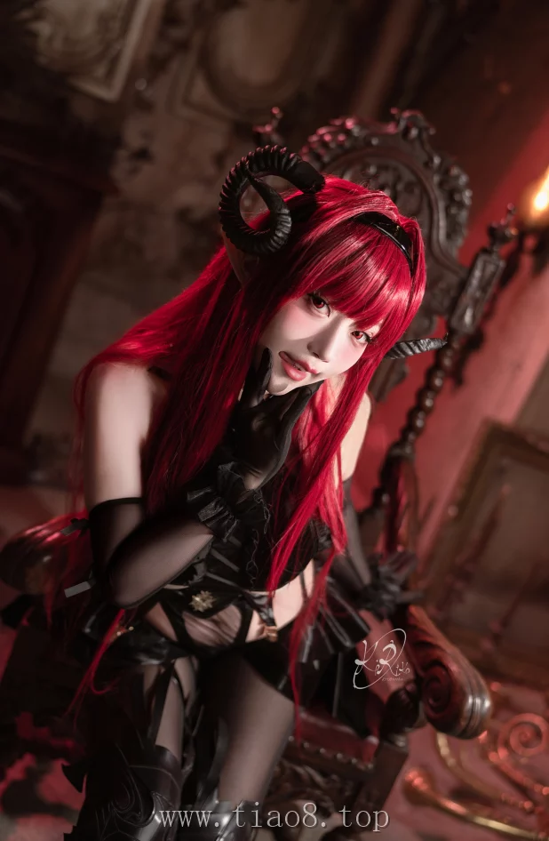 美图欣赏丨Coser切切celia:NO.037-兴登堡 Hindenburg[38P-130.4M]