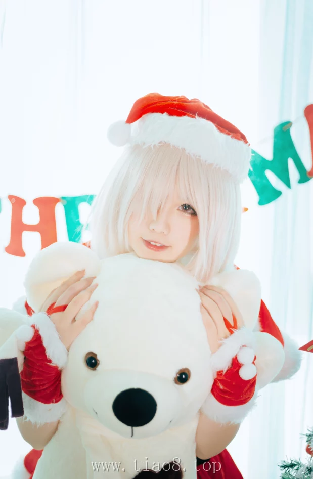 美图欣赏丨Coser阿半今天很开心:NO.032-圣诞马修[40P-208.9M]
