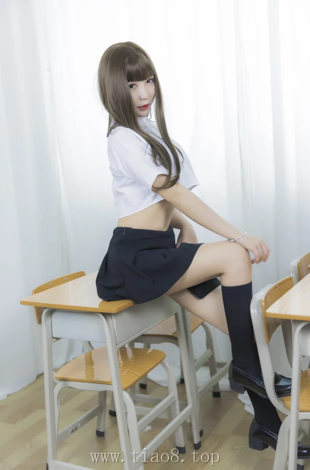 美图欣赏丨Coser抱走莫子aa:NO.002-等你下课[42P-435.4M]