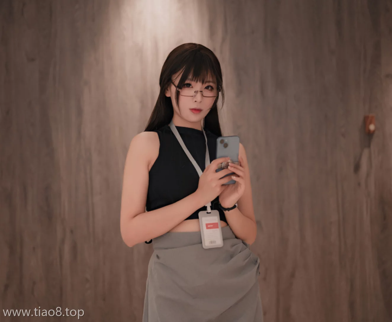 美图欣赏丨Coser轩萧学姐:NO.045-眼镜娘OL[85P-3V-647.2M]