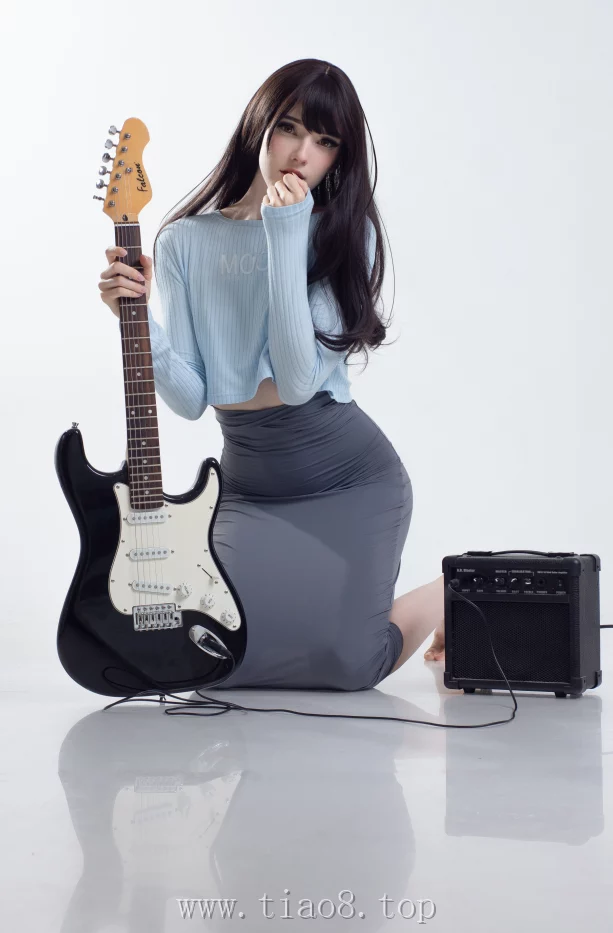 美图欣赏丨Coser_Candy Ball:NO.030-Hitomio Guitar Sister[64P-15V-670.3M]