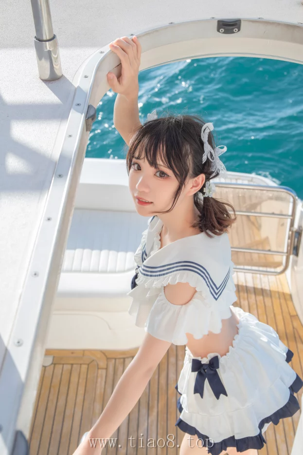 美图欣赏丨Coser花柒Hana:NO.013-三亚熊之海J风泳装[12P-153.01MB]