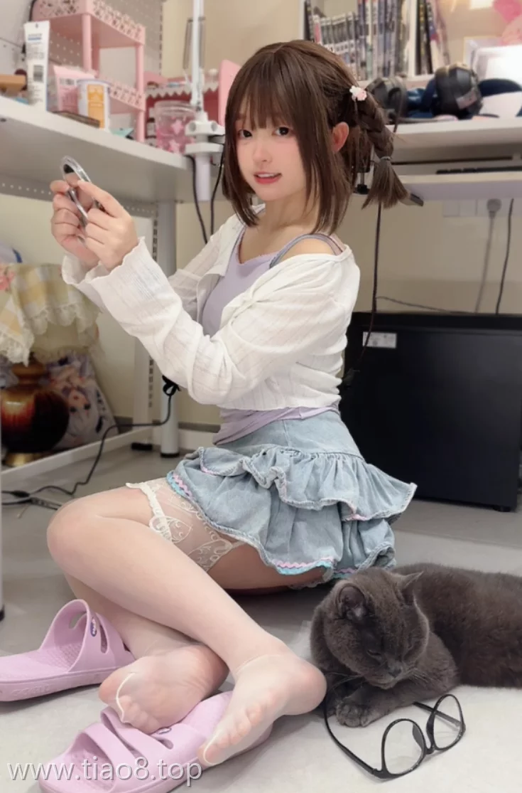 美图欣赏丨Coser神沢永莉:NO.026-香草芋泥[87P4V-444MB]