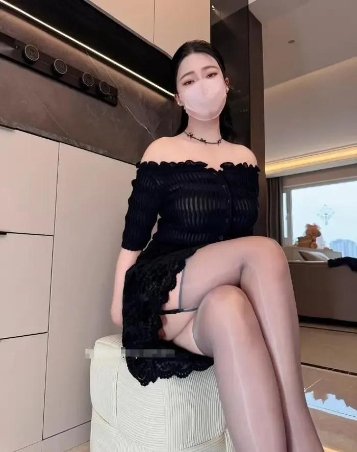 抖音余少奶奶高清图片合集，微密圈秘语空间作品分享