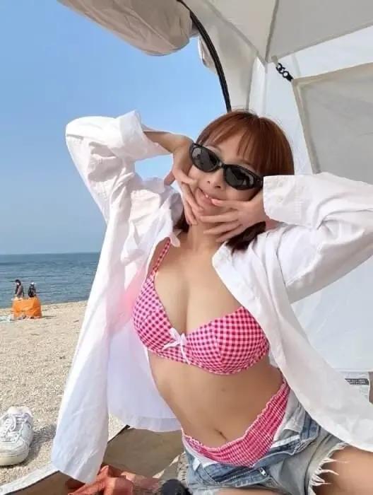 抖音Vickyyyii（VC）全部极致反差写真图片以及视频作品合集