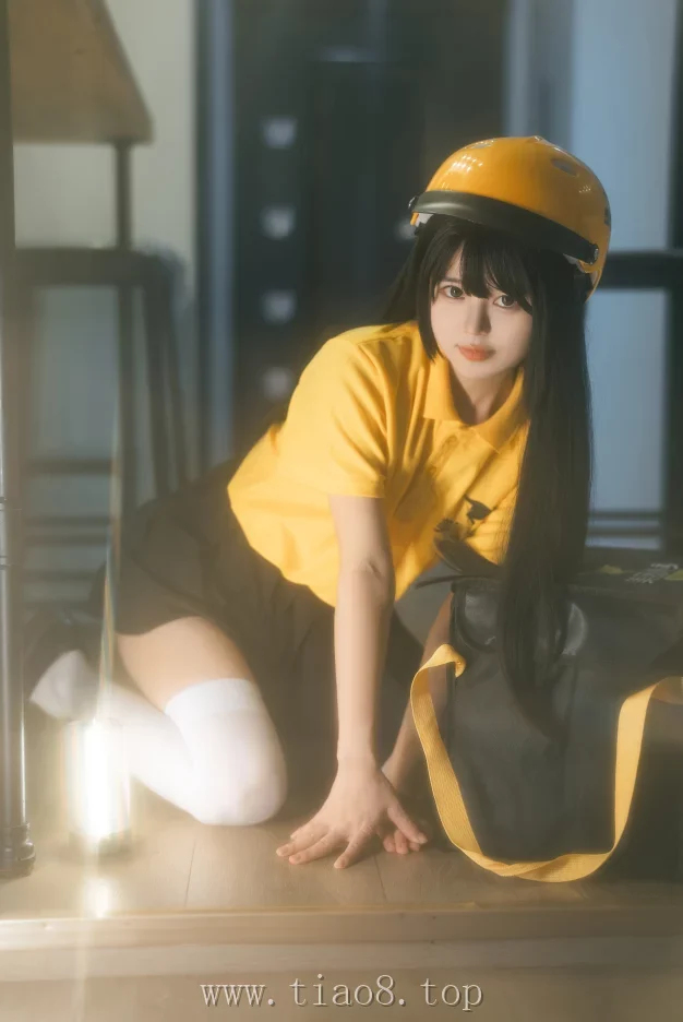 美图欣赏丨Coser_rua阮阮(幼犬日记):NO.011-外卖员[40P-704M]