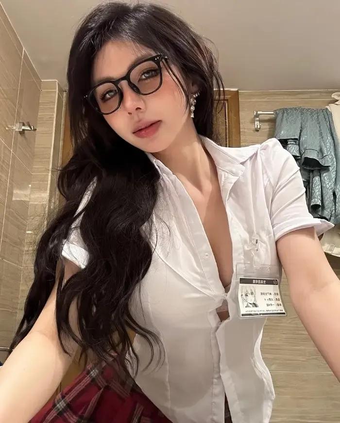 抖音甜妹凌凌七密语铁粉圈子图片和视频作品免费分享 抖音甜妹凌凌七密语铁粉圈子图片和视频作品免费分享