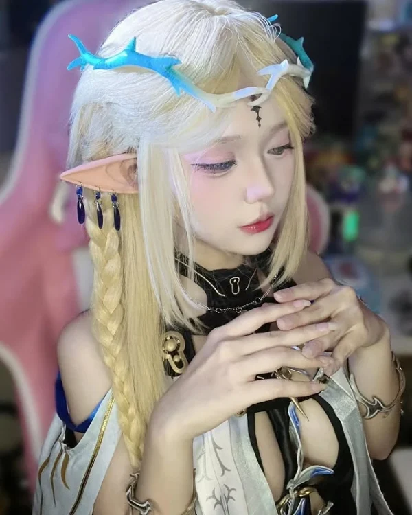 越南coser惊艳演绎王者荣耀·齐:紫色丸子头造型引爆社交网络