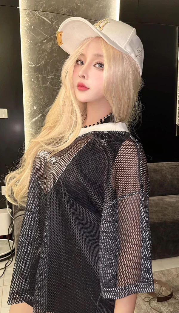 性感与巧思并存：Sayo Momo再度出圈展现内容创意高阶玩法