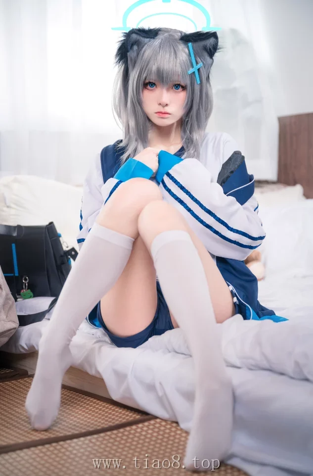 美图欣赏丨Coser九柒喵:NO.003-体操服白子[17P-67.6M]