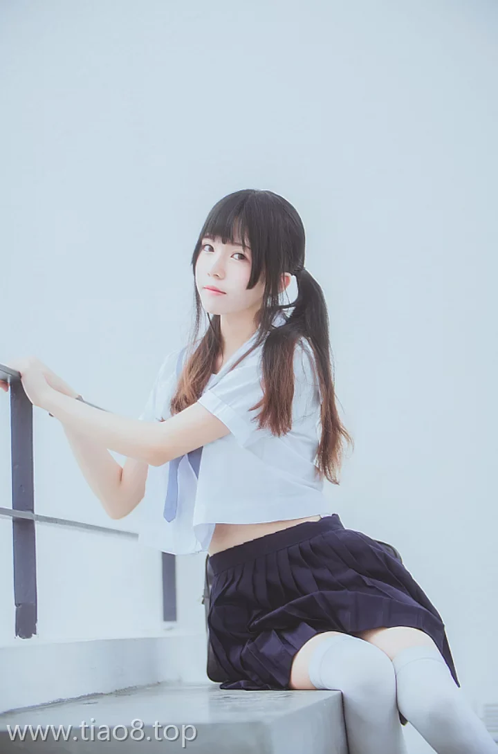 美图欣赏丨Coser桜桃喵:NO.003-蓝白水手服[39P-290MB]