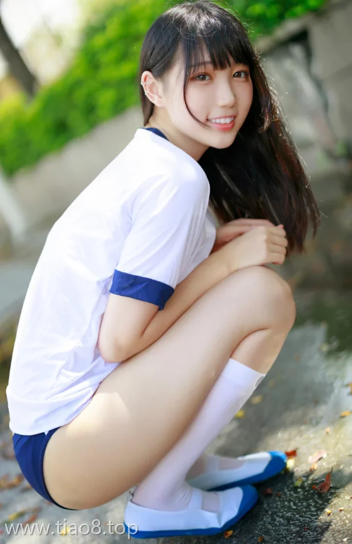 美图欣赏丨Coser周叽是可爱兔兔:NO.012-体操服[31P-261MB]