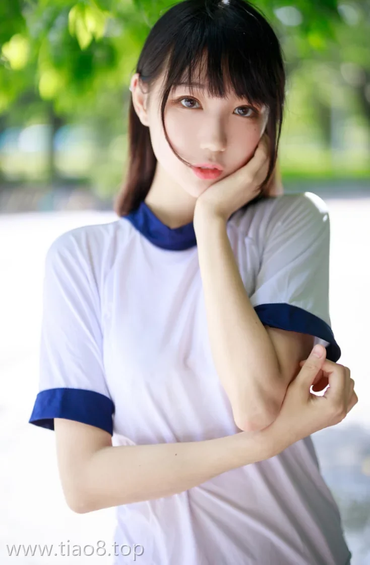 美图欣赏丨Coser周叽是可爱兔兔:NO.012-体操服[31P-261MB]