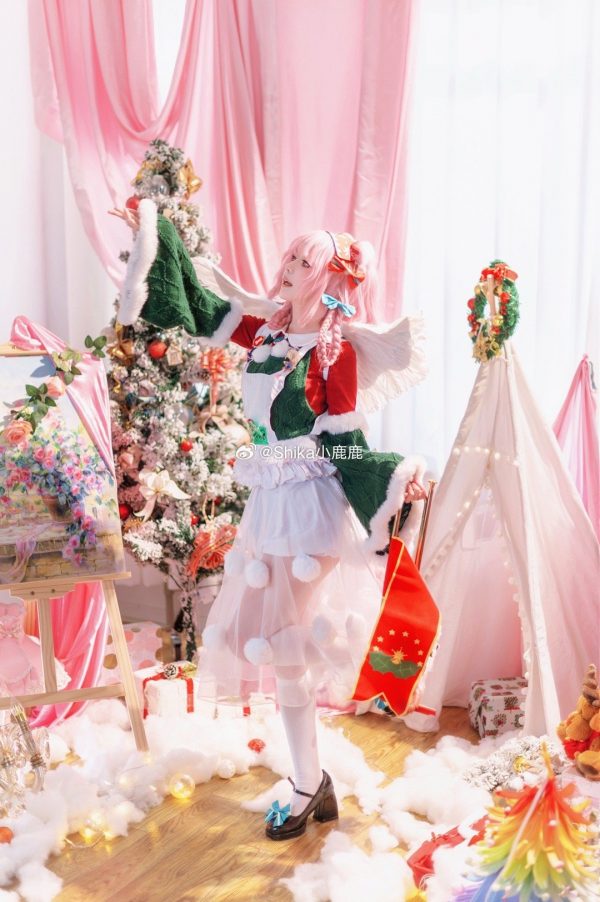Shika小鹿鹿澄闪COS|圣诞奇迹降临的温柔守护明日方舟治愈系角色