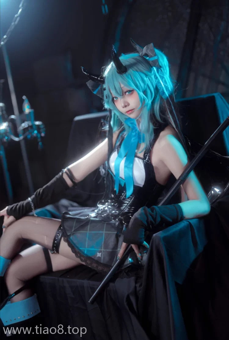 美图欣赏丨Coser艾西Aiwest:NO.019-初音小恶魔[26P-157.7M]