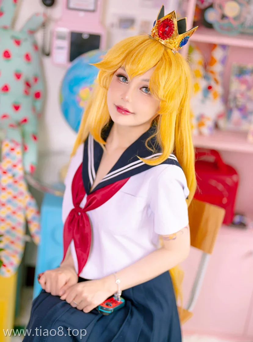 美图欣赏丨Coser_Joyce Lin2x:NO.041-Peach School Girl[54P-250.8M]