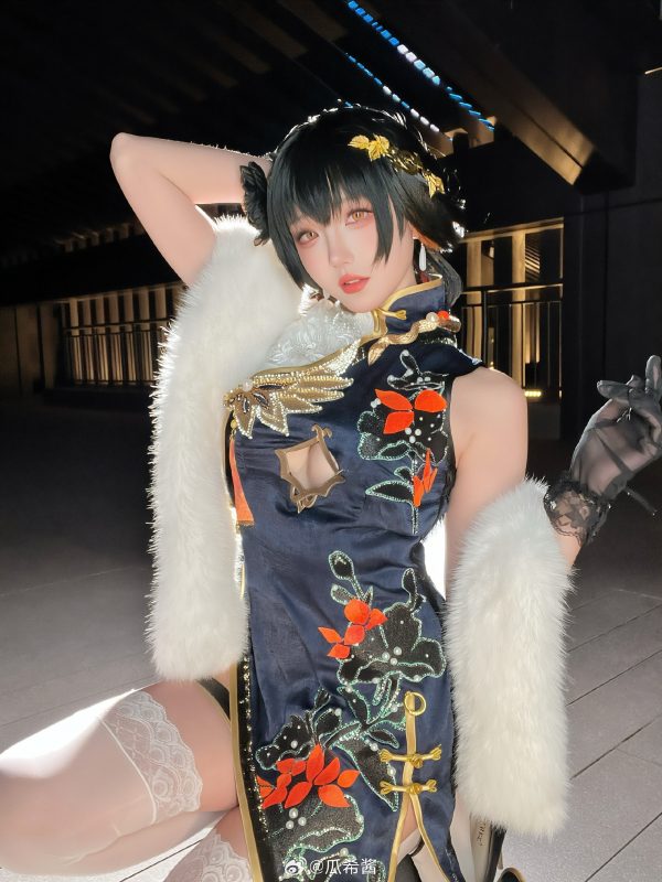 深空之眼陵光旗袍COS｜瓜希酱演绎冷艳东方美学与优雅张力