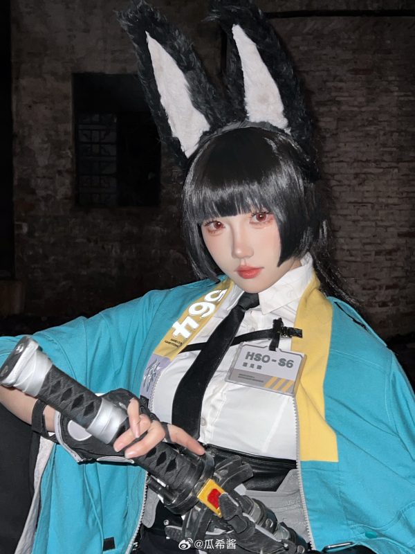 绝区零星见雅COS赏析|瓜希酱演绎冷静与战斗感的完美平衡 绝区零星见雅COS赏析|瓜希酱演绎冷静与战斗感的完美平衡