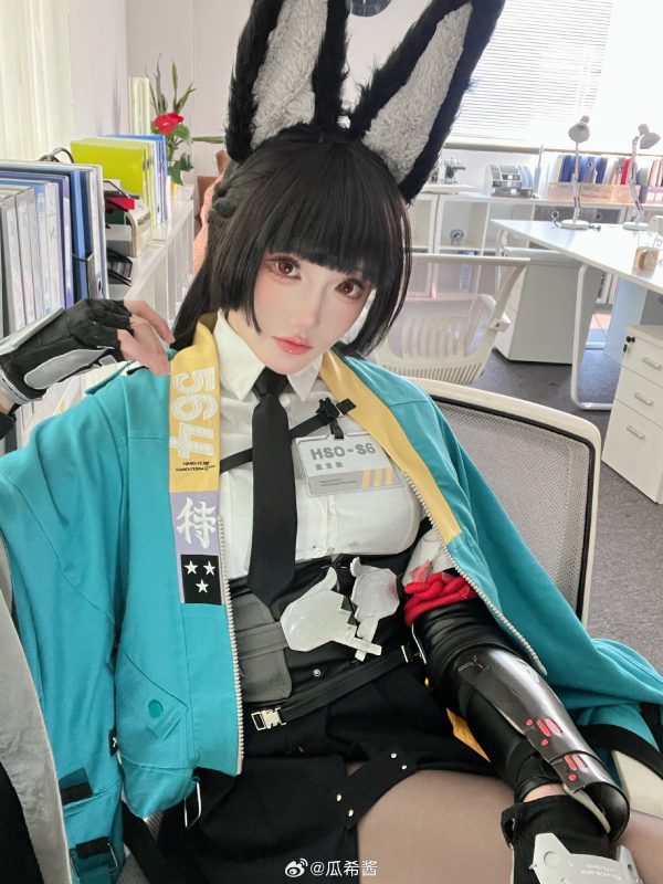 绝区零星见雅COS赏析|瓜希酱演绎冷静与战斗感的完美平衡 绝区零星见雅COS赏析|瓜希酱演绎冷静与战斗感的完美平衡