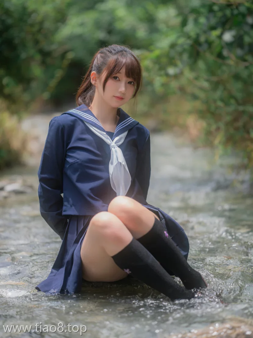 美图欣赏丨Coser_Nagesa魔物喵:NO.066-川で水遊び[110P-312.8M]