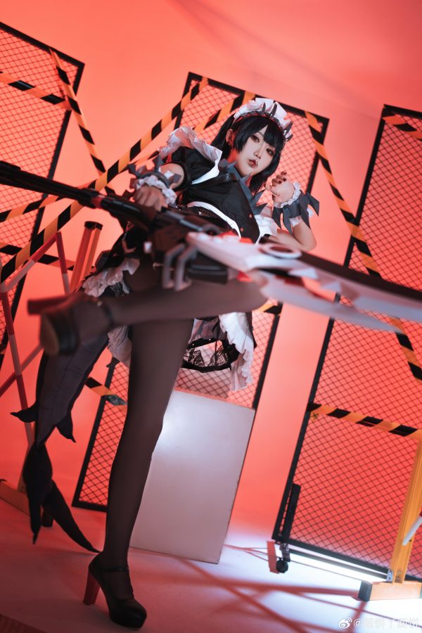 当“鲨鱼妹”走出新艾利都:面饼仙儿COS演绎艾莲·乔的冷感魅力 当“鲨鱼妹”走出新艾利都:面饼仙儿COS演绎艾莲·乔的冷感魅力