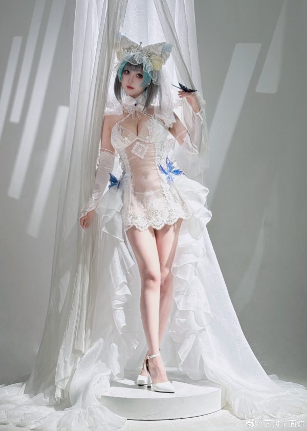 碧蓝航线柴郡花嫁COS：面饼仙儿如何平衡猫系新娘的优雅与俏皮
