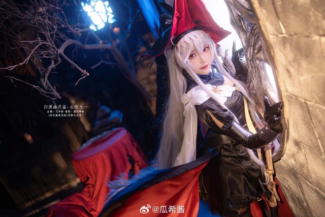 瓜希酱归溟幽灵鲨COS：演绎明日方舟深海猎杀者的冷艳与危险