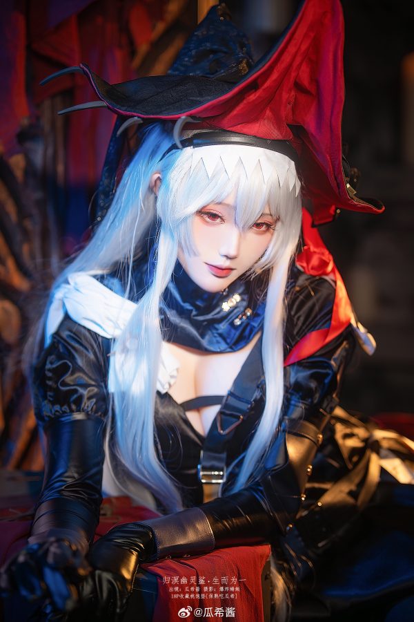 瓜希酱归溟幽灵鲨COS：演绎明日方舟深海猎杀者的冷艳与危险