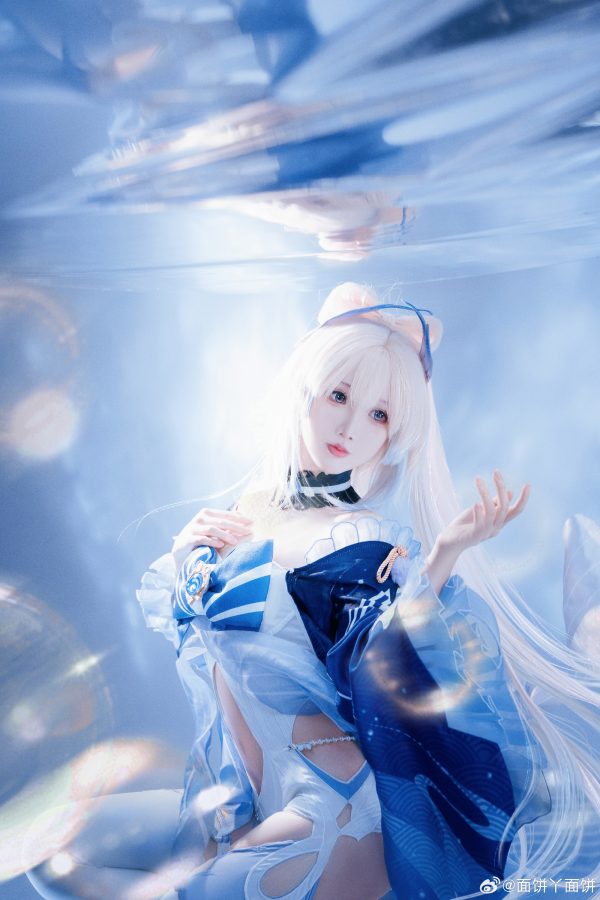 光影下的梦幻演绎：面饼仙儿COS珊瑚宫心海温柔与优雅的极致