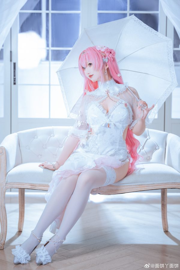 胜利女神妮姬桃乐丝COS：面饼仙儿的漂亮性感演绎与趣味细节