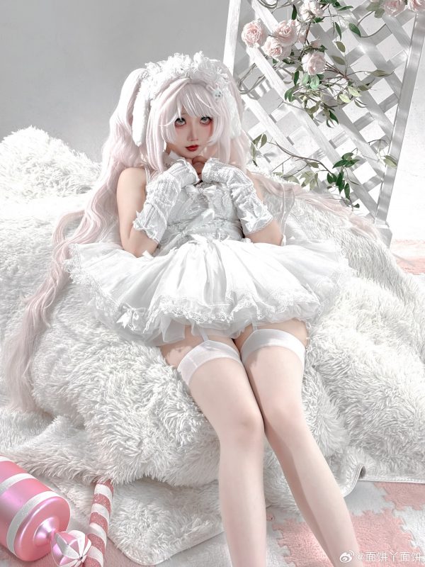 面饼仙儿花嫁版爱丽丝COS:体验胜利女神·妮姬甜美梦幻之旅 面饼仙儿花嫁版爱丽丝COS:体验胜利女神·妮姬甜美梦幻之旅
