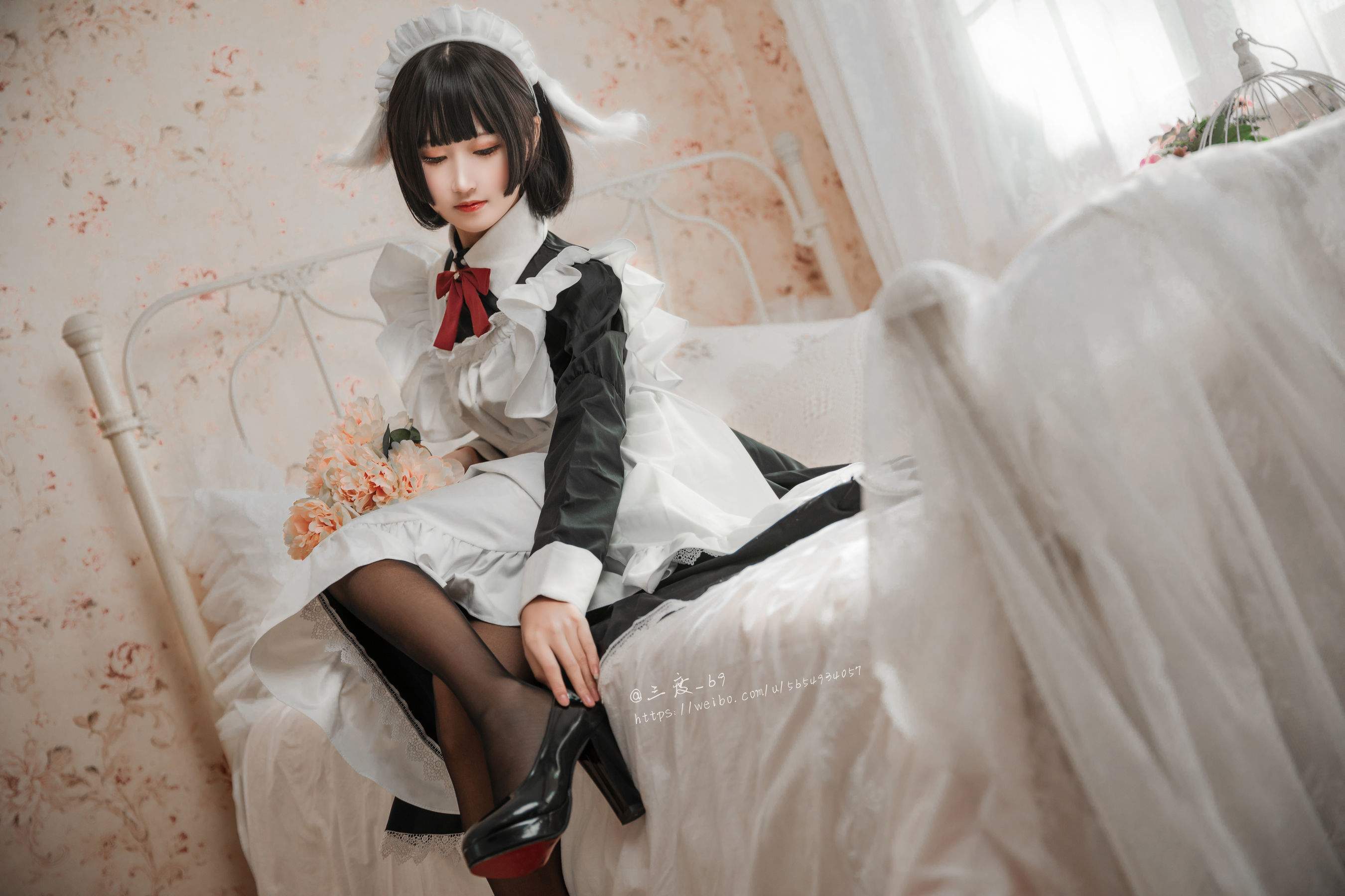 三度_69《兔耳女仆》:柔和卧室氛围里的甜美女仆写真插图 三度_69《兔耳女仆》:柔和卧室氛围里的甜美女仆写真