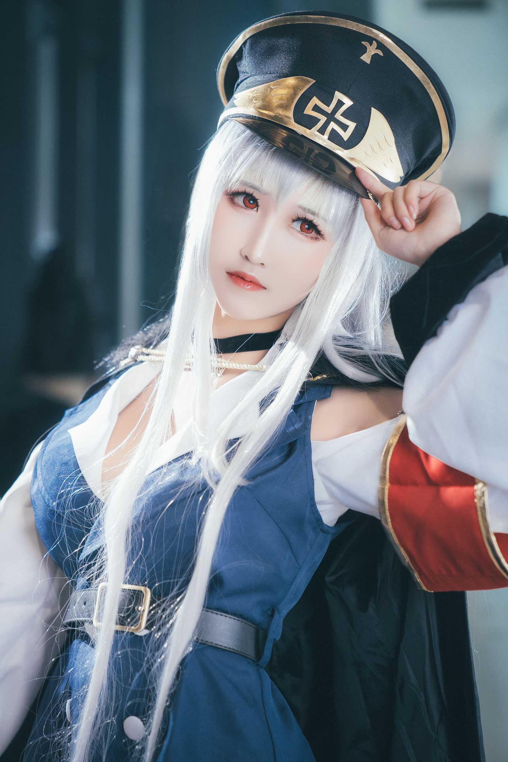 三度_69《少女前线》:银发军装造型下的冷感战术美学插图1 三度_69《少女前线》:银发军装造型下的冷感战术美学