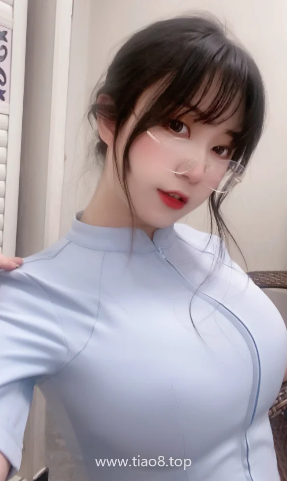 ScreenShot_2026-05-14_104849_936_watermarked 奇行家狗崽009七三蓝护士,耐看的可不止衣服呀