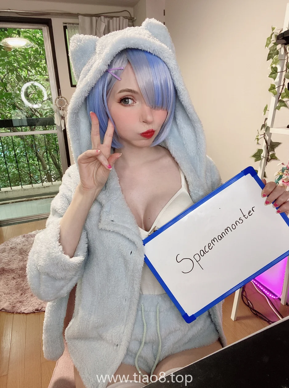 镜像Fansigns还能这么拍?Peach milky这套有点东西